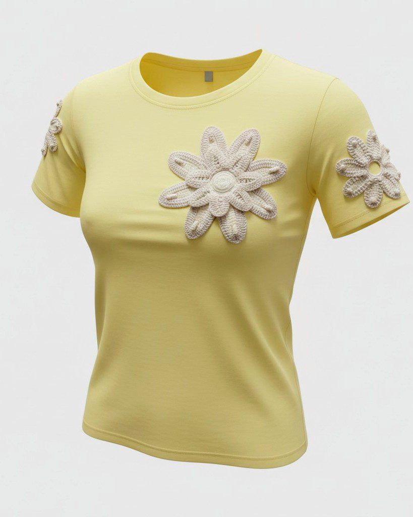 T-shirt modelo Mia em algodão, corte regular.
