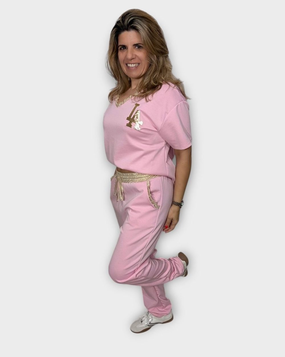 fato-de-treino-noa pratico-e-elegante